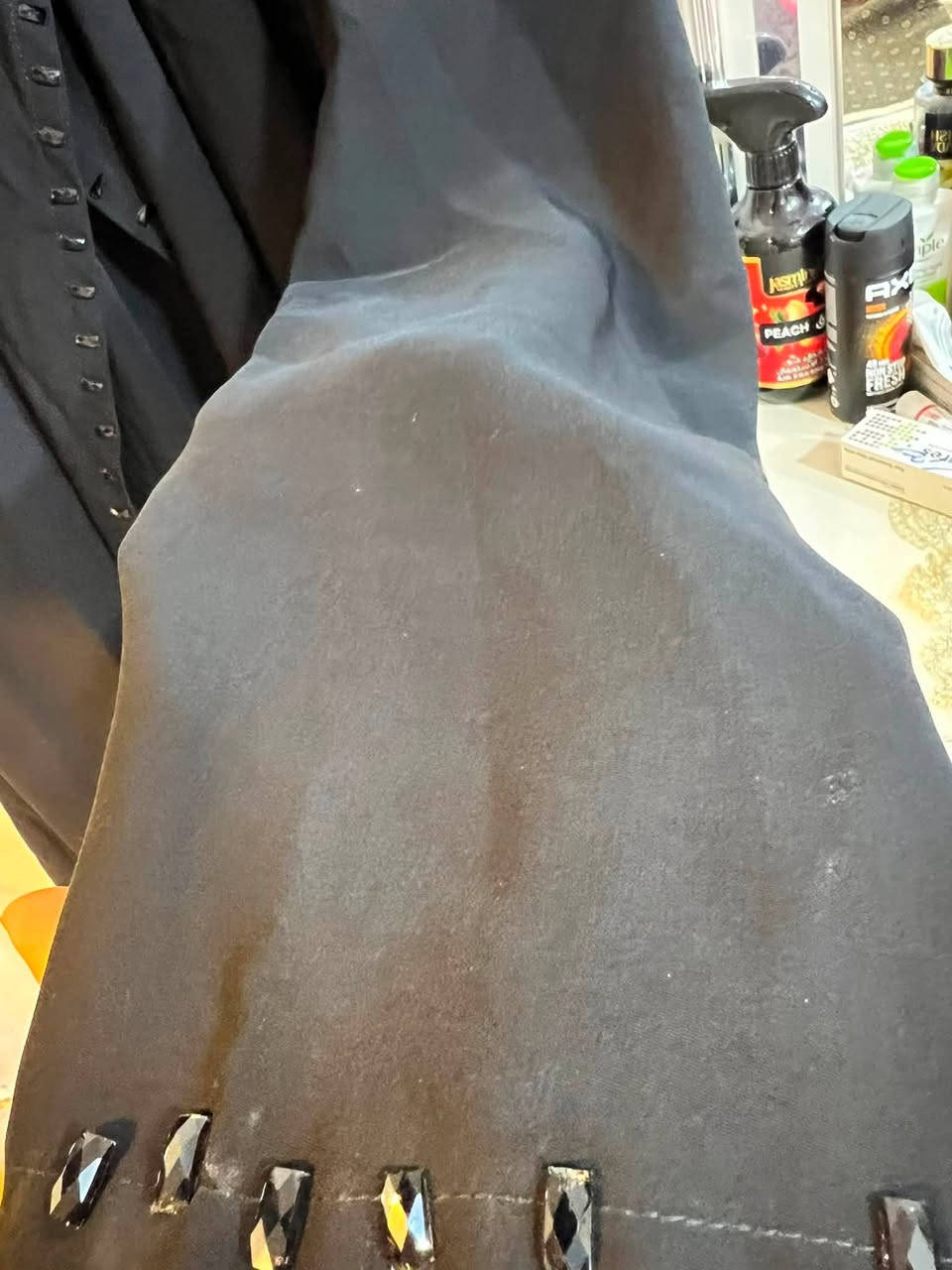 سلام عليكم عباء مغربيه خياطه جديده القماش جرجيت
السعر ٥٠ مع التوصيل


**إذا كنت صاحب هذا الإعلان وتريد حذفه لأي سبب، رجاءا أرسل رسالة إلى الدعم الفني**