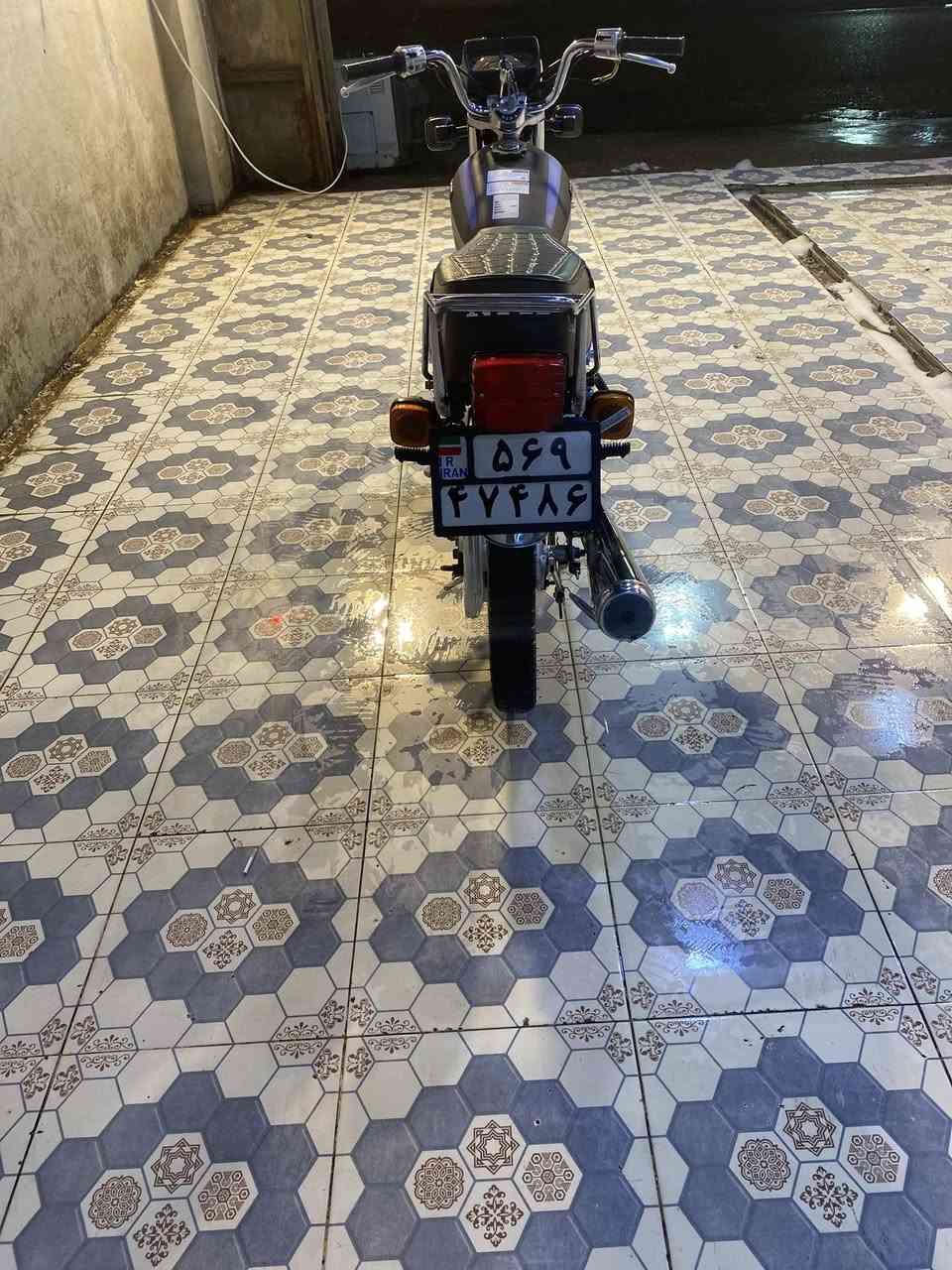 سلام عليكم دراجه للبيع بدون اوراق مكينه انتنس مكينه كفاله السعر 800 وبيه مجال قليل *********** الرقم بي بس وتساب
