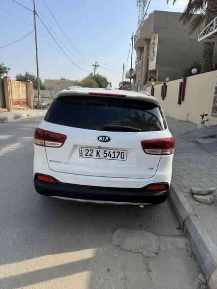 سلام عليكم 

سورنتو ١٥شكل ١٦ 
رقم اربيل جديد هزه وسنويه 
مكينه سته سلندر مفتوحه كازكيت 
مواصفات بصمه حساس امامي خلفي شاشه كامره زراك لايت اناره لد فلاش عنده استداره ويه اشاره تبريد منفصل سبعه راكب مري شفط
سياره مكفوله من صبغ وفتح وتبديل بيه رصعات قليله سونار موجود 

سعره $١٩٥ وبيه مجال 
مكاني واسط نعمانيه 

‭٠٧٧٠ ٨٨٢ ١٢٣١‬
***********
