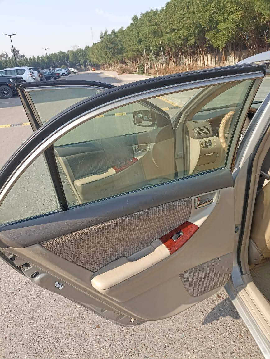 السلام عليكم 
كورلا بيكاتشو 2007
محرك 1800 
سونار السياره مرفق مع الصور
المكان بغداد
 الغزاليه 

رقم صاحب السياره
***********
***********
