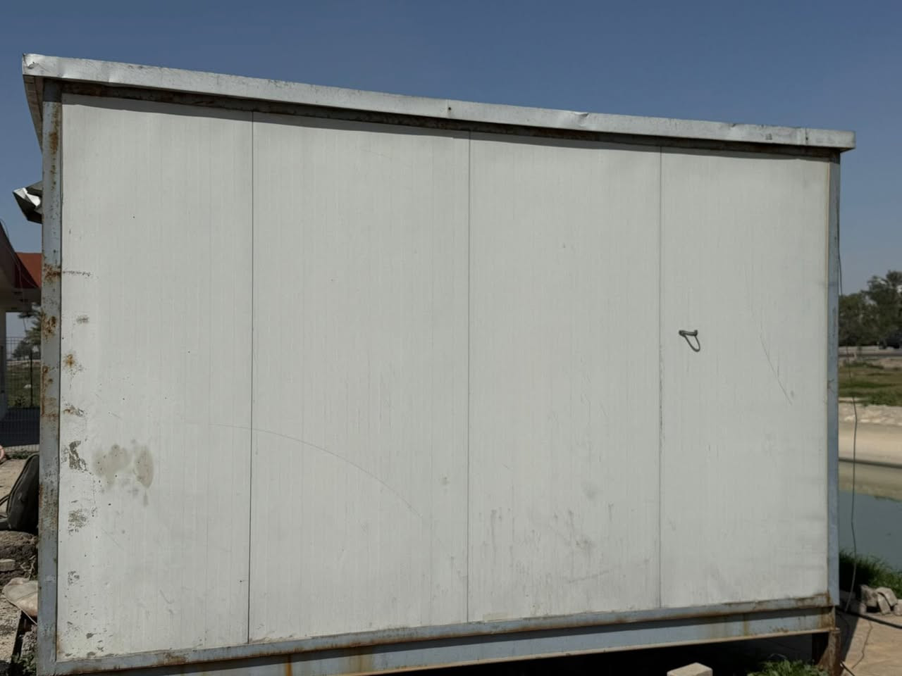 كرفان طوله ١٢ متر عرضه ٤ امتار
يحتوي غرفتين + حمام ٢x2
يوجد بيه مغسله و تواليت غربي و دوش و وصخان
و يحتوي ع اربع بوب و شباكين
نظيف نظافه ٨٠ بالميه جديد
السعر مليونين و ٧٠٠ و بيه مجال
الموقع بغداد الامين الثانية
***********
