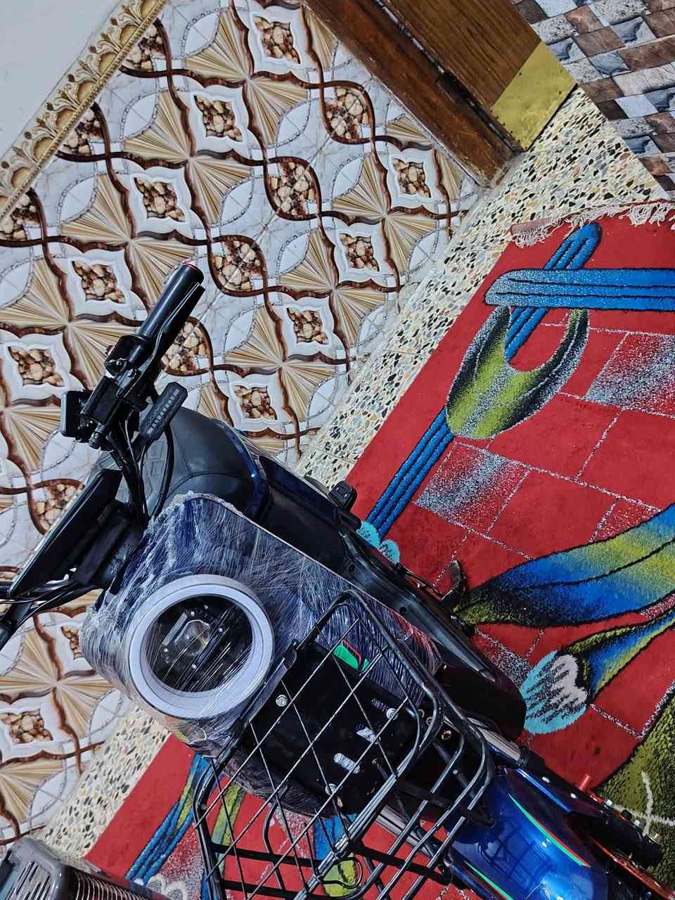 سلام عليكم عدي  دراجه شحن لبيع بطرياته 5 نوع لدراجه   ار تسعه  دراجه   جديده عنوان بغداد بل مدينه مال صدر لسعر 350 وبيه مجال رقم لهاتف ***********
