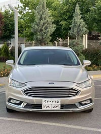 فيوجن SE • مكينة ٢.٥ • شاشة وكاميرا