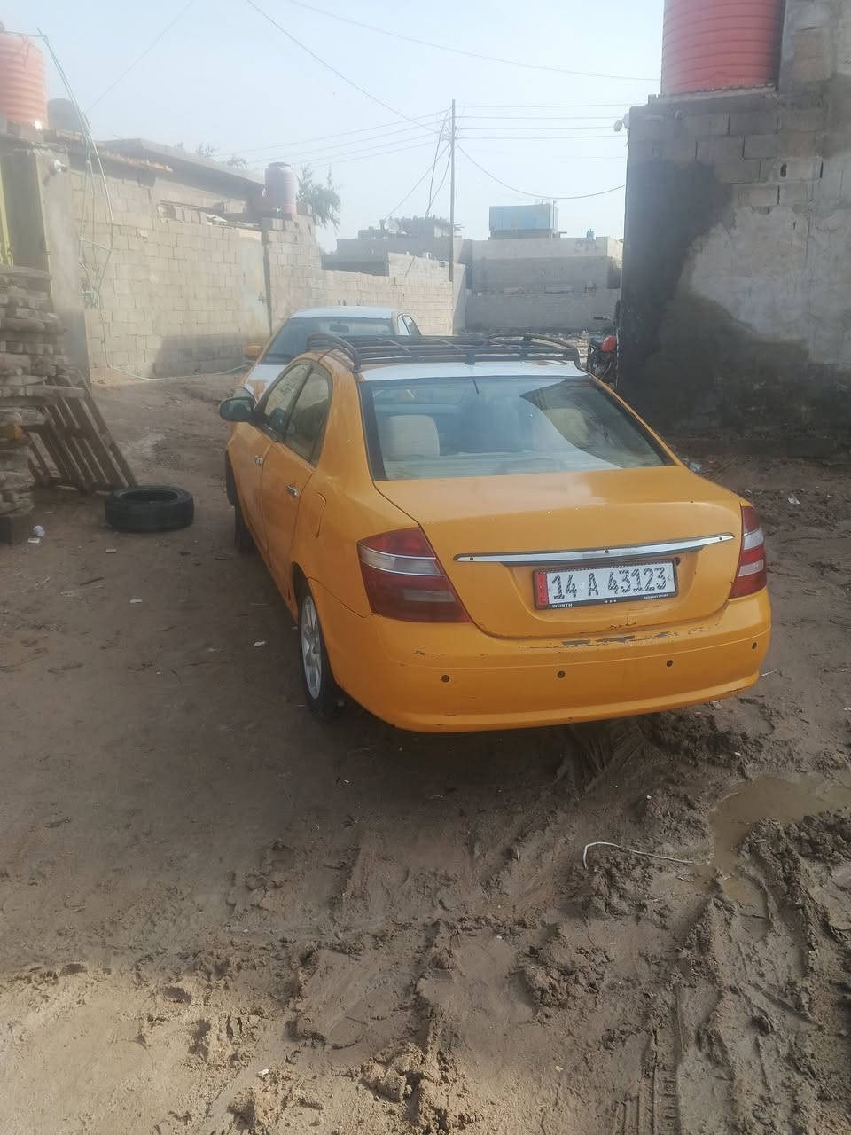 جيلي موبل 12 محور كير ومكينه كورله  
سياره بصره رقم إنكليزي بسمي ما تعبك تحويل ثاني يوم 
سياره مصبوغه جماليه مكيه وكير خير من الله سياره جاهزه 
سعر 40 وبي مجال. للشراي. ***********
