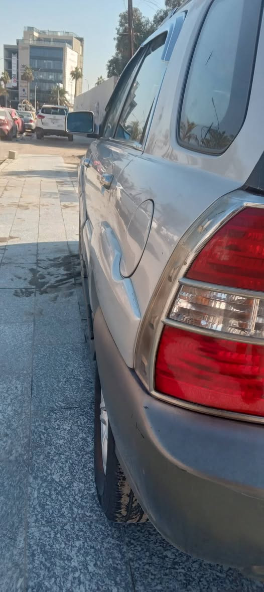 بيع او مراوس
سبورتج ٢٠٠٨ وارد خليجي باسمي 
محرك ٢٧٠٠ مصبوغة اثر حادث سطحي وجمالية بدون دواخل
السعر ٨٥ مع المجال
المكان بغداد اليوسفية
رقم الهاتف ***********
