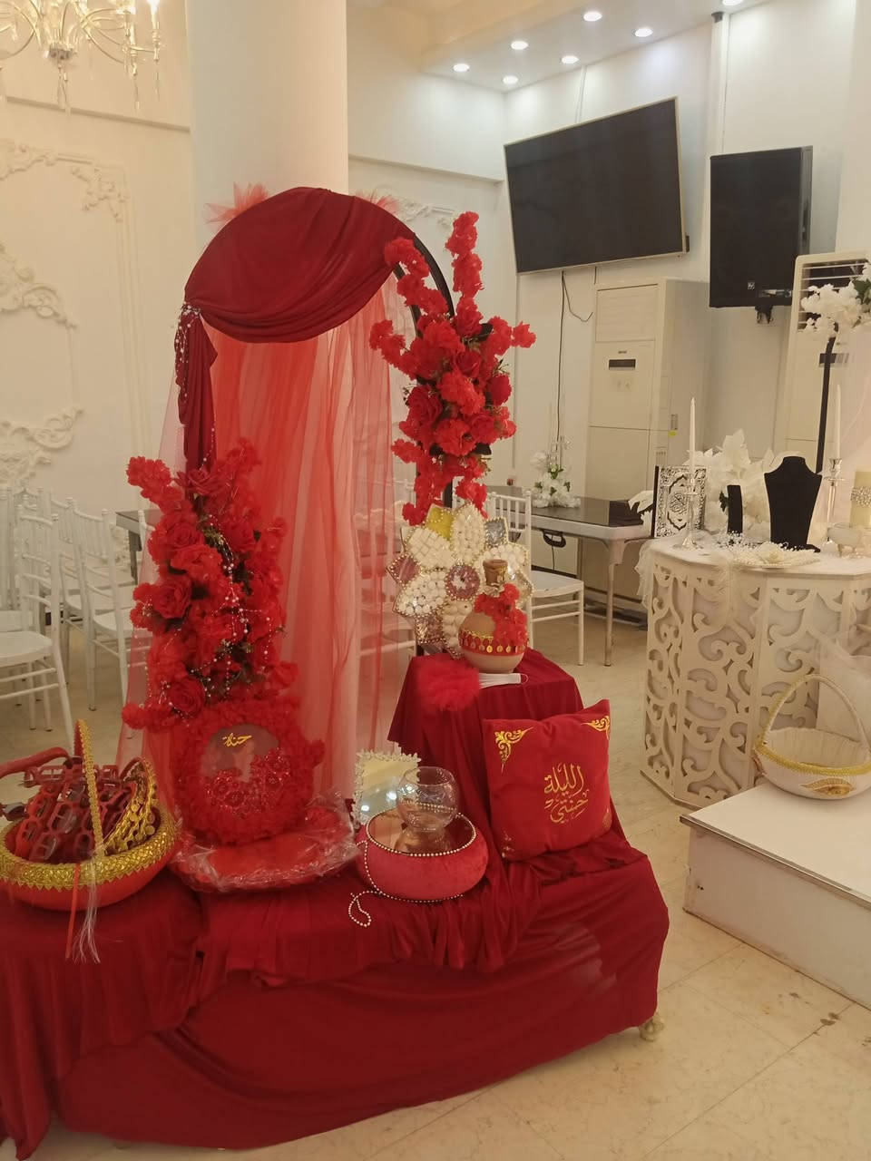 تنسيق كافه الكوشات
يعني عندك كوشه وعندك ورد ،وحاير بلتنسيق
***********
بغداد وكافه المحافظات
