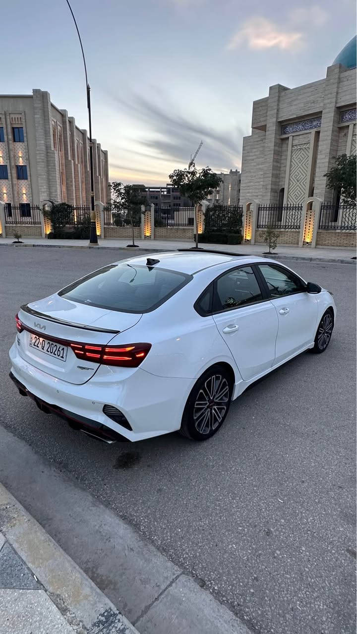 السلام عليكم للبيع فقط بدون مراوس

KIA FORTE GT 2023 

رقم اربيل بأسم شركه تحويل او وكاله 

دخول بصمه ذكي

نظام ترحيب اضويه يدات

تشغيل عن بعد 

بصمة ابواب

حجم المحرك1.6T✈️  

كير دبل كلج (dct)

202 حصان

شاشة كبيرة اندرويد اوتو

 Apple Car Play

سايد بريك بصمه

اوتو هولد Auto Hold

حساس ضغط الاطارات 

 كامره دواره خلفيه 

رادار امامي 

 اشاير في المرايا+رادرات جانبية و خلفيه و اماميه 

حساسات خلفيه

نقطه العمياء

قيادة ذاتيه 

تحديد مسار

مثبت سرعه 

توقف ذاتي

تبريد شاشة + مناخ منفصل  

كشنات جلد تبريد تدفئة 

اشاير بالمري 

لدترحيب 

لد امامي LED

لد خلفي LED

جنطه كهربائي فتح اوتماتيك عند الوقوف خلف سيارة

ويل كب كروم  18

سبايدر خلفي

اوضاع قياده Drive Mode

نظام سبورت sport

 نظام نورملNormal

نظام سمارت Smart

تحكم ستيرن جهتين  

مع شفتات ستيرن رياضي

دركة سبورت مختومه (GT)

 بعد بيهة مواصفات الفول

صور الحادث بالمنشور

مكان السيارة كربلاء 

سعرهة 165 وبي مجال $$

الاستفسار الأتصال او المراسله واتساب

‭***********‬ كربلاء, العراق
