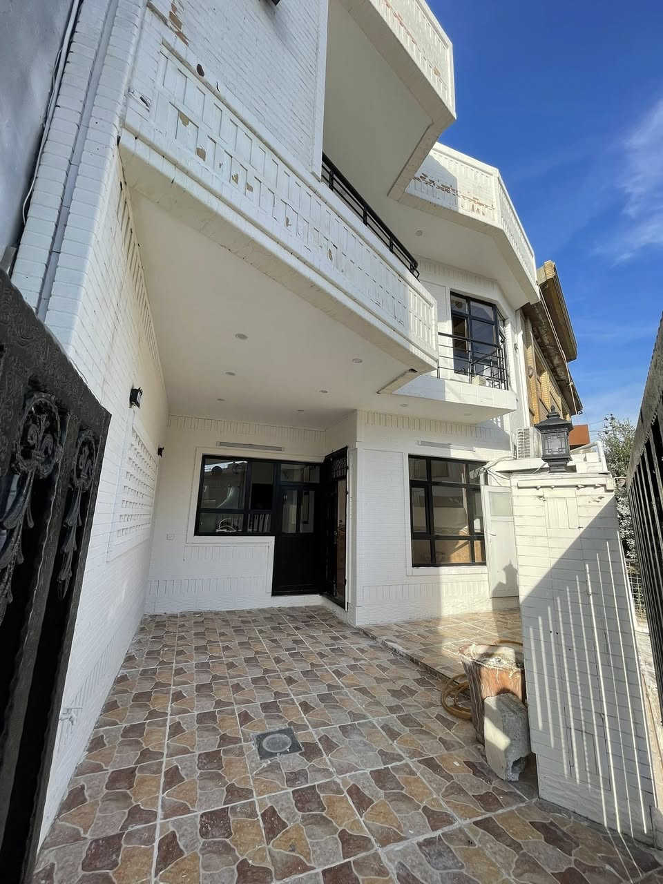 بيت للبيع في حي قه ره بوو 
مساحه 135متر مربع طابوو 
يتكون ٤غرفه نووم طابقين
,,,,,,,,,,,,,,,,,,,,,,,,,,,,,,,,,,

***********.watsap📲

***********.watsap📲
,,,,,,,,,,,,,,,,,,,,,,,,,,,,,,,,,,,,,,
#اربيل #سليمانيه #زاخؤ #بغدادالعراق #بسرا #بسرا #فلوجه #انبار #سامراء #جميع #عقارات #خليج دبي
