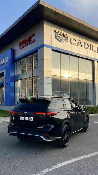 TOYOTA HIGHLANDER, XSE
تويوتا هايلاندر موديل 2023 فول مواصفات كشنات منفصل VIP دبل اكسل AWD مناسبة 

محرك اربعة توربو 

مواصفات : 
*بصمة 
*سلايد 
*كشنات جلد
*كشنات كهرب 
*كشنات كهرب 
*سستم صوت JBL 
*صندوق كهرب 
*شاشة جبيرة 12.9 
*تدفى كشنات 
*رادار امامي 
*رادار بالمري 
*اشاير بالمري 
وباقي المواصفات المعروفة 

السيارة بيها جاملغ وباب مبدلين ومصبوغين وايرباك ستيرن وبردة راجعين شركة 

مكان السيارة دهوك معارض الجديدة 

السعر : 288 $ 

للاستفسار الاتصال على الرقم 

***********
