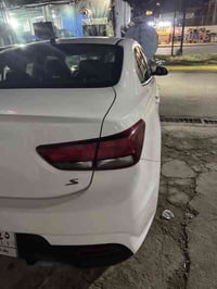 كيا ريو موديل 2020 Sوارد امريكي بيها جاملغ مبدل والبنيد نفسه راجع  ماش...