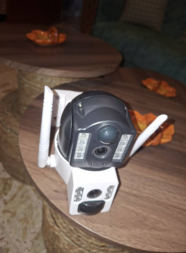 السلام عليكم
عندي كاميرا طاقة شمسية لوك جديدة تعمل عالشريحة بيه دبل كاميرا الفوق ثابته والاسفل متحركة ٣٦٠ درجة ،  مع الرام الي يحتاجه واتساب ***********  السعر ٥٥ الف قفل
