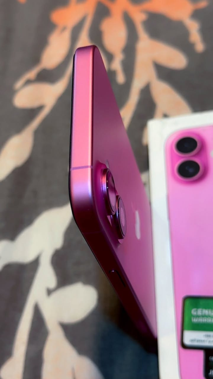 16 بلاس 126 وردي. بيع او مراوس 
بطاريته 100 نظافته 100 
مشحون 53  ملحقاته كامله 

ضمانه باقي 2026 شهر 11 
مكاني بغداد *********** واتس
