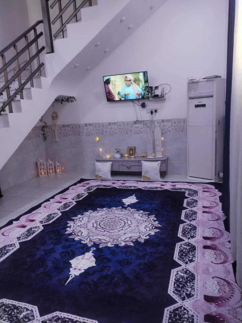 للبيع دار حي الاطارات مساحته 125 ركن حرف T مربع مطلوب اسكان 50 مليون طابقين3 غرف نوم بناء 2024
للاتصال***********
