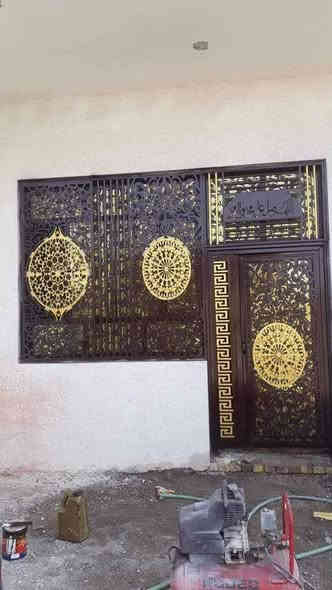 ما عليك الا تختار 一⚙️⛓🔨
⬅️ نعمل جميع انواع الاصباغ الديكوريه 
... وباسعار تنافسية ...
⚪️ اصباغ داخليه 
⚫️اصباغ خارجيه 
🔴ابواب وشبابيك 
🟤ابواب خشب
🔵 مستعدون لصبغ جميع الدور والبنايات والشركات 
⚪️ نعمل في ميسان
🔲 للتواصل الات📞 صال ع هذ الرقم 
*********** زيد الصباغ 
📲 او المراسلة ع الخاص 📲 عمارة
