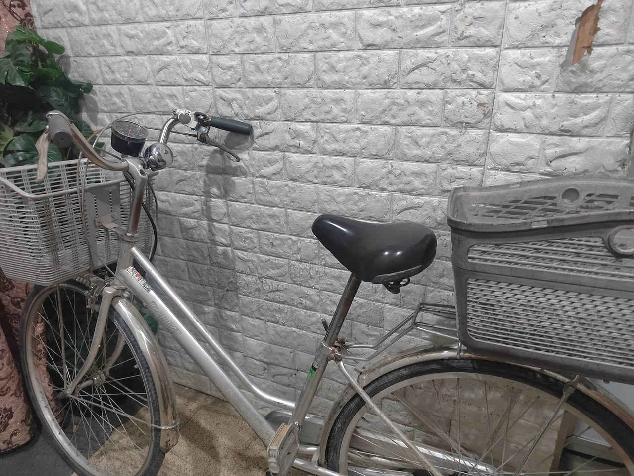 بايسكل ياباني حجم 26  سعر 115الف


**إذا كنت صاحب هذا الإعلان وتريد حذفه لأي سبب، رجاءا أرسل رسالة إلى الدعم الفني**