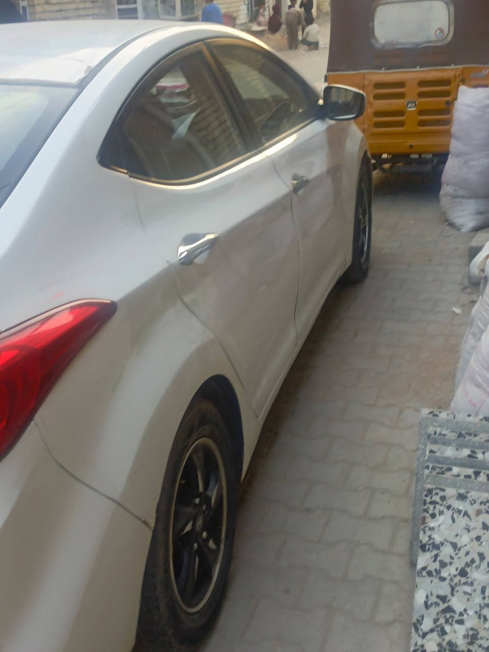 سلام عليكم للبيع النترا افانتي موديل 12 محرك كير في حالة جيدة تخم تاير جديد حادث جامالغ خلفي بدون حواض ابيع مصبوغه حزام بسمي تحويل ثاني يوم محرك جي دي اي بيع او مراوس ابتكسي اكسنت مقدس 10خليجي اروس سعر 88بيه مجال قليل مكاني بغداد اشعله رقمي للتواصل ***********
