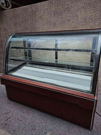 براد كيك البيع نظيف جدا مكاني بغداد 07721066792