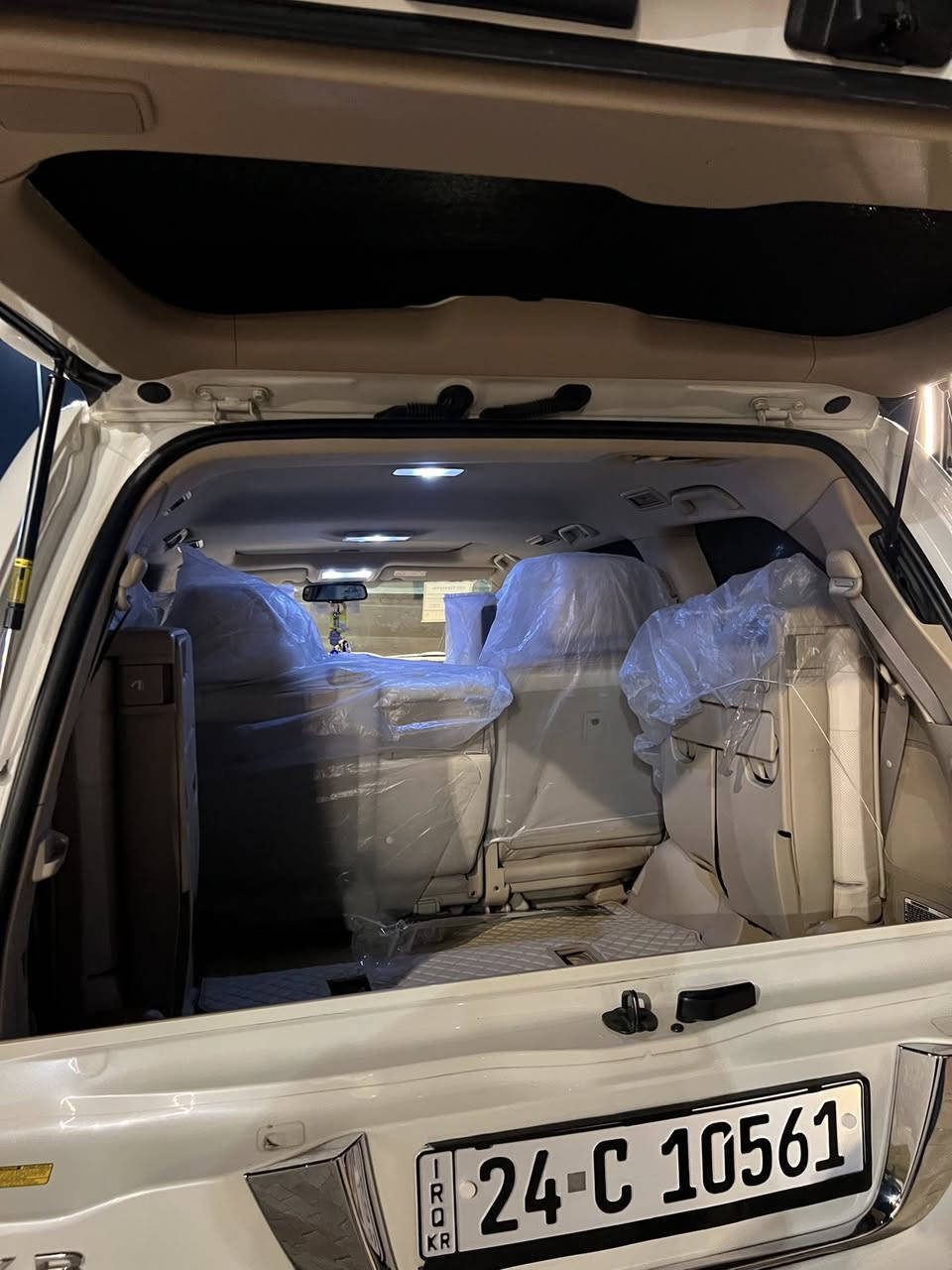 السلام عليكم 
بعد التحيه والتقدير
لاندكروز 2015 VXR  V8
ماشيه 90 الف 
 5700محرك
مكفوله من الصبغ والتبديل والحالوب كير محرك ممفتوح  ترايها زيرو بدون شخوط 

السياره مواصفات لكزز وجلد ابيض مو بيجي

المواصفات

فتحه
تشغيل عن بعد 
باب خلفي كهرباء 
كراسي كهرباء عدد2
تدفئه وتبريد كشنات
ستيرن كهرباء 
3 شاشات اصليه 
اربع كامريات
مقاعد خزن ميموري
‏Gbs
اضاءه led
دفلوك
كيجات ليزريه 
زراك لايت
بصمه ابواب 5
بصمه تشغيل
تشغيل عن بعد
ستيرن صاج
12 ايرباك
فور ويل
حساسات خلفيه
حساسات امامي
بكلايت led
نضام ايكو لتقليل صرف الوقود 
ثلاجه 
رقم دهوك  
اي استفسار متواجد خاص


**إذا كنت صاحب هذا الإعلان وتريد حذفه لأي سبب، رجاءا أرسل رسالة إلى الدعم الفني**