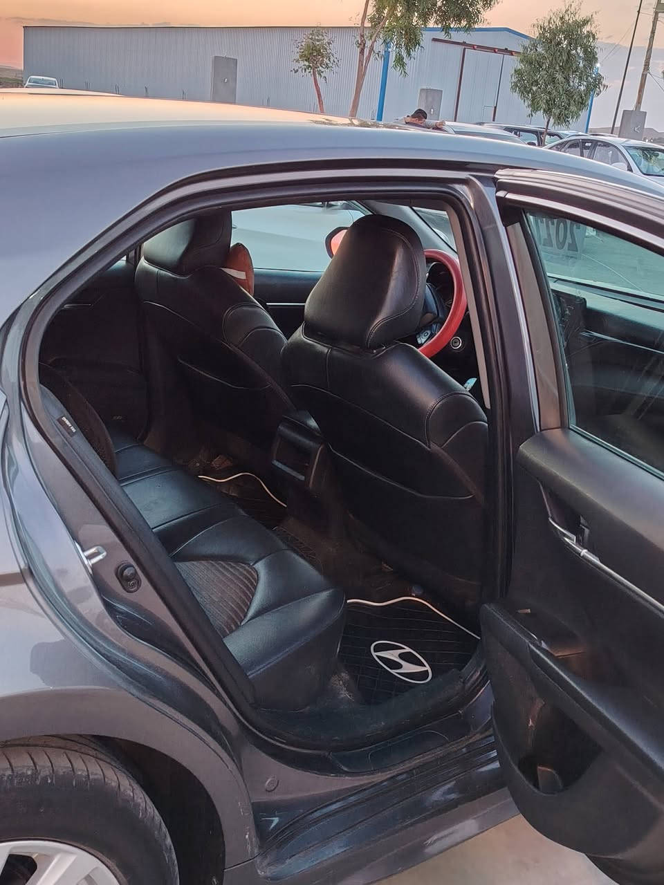 Camry2022
السلام عليكم ورحمة 
كامري للبيع موديل2022 موصفات SE
ثلاث وضعيات قيادة 
الضرر بونيد بدون دواخل 
السعر مناسب حسب الاتفاق
الاتصال على الرقم
***********
