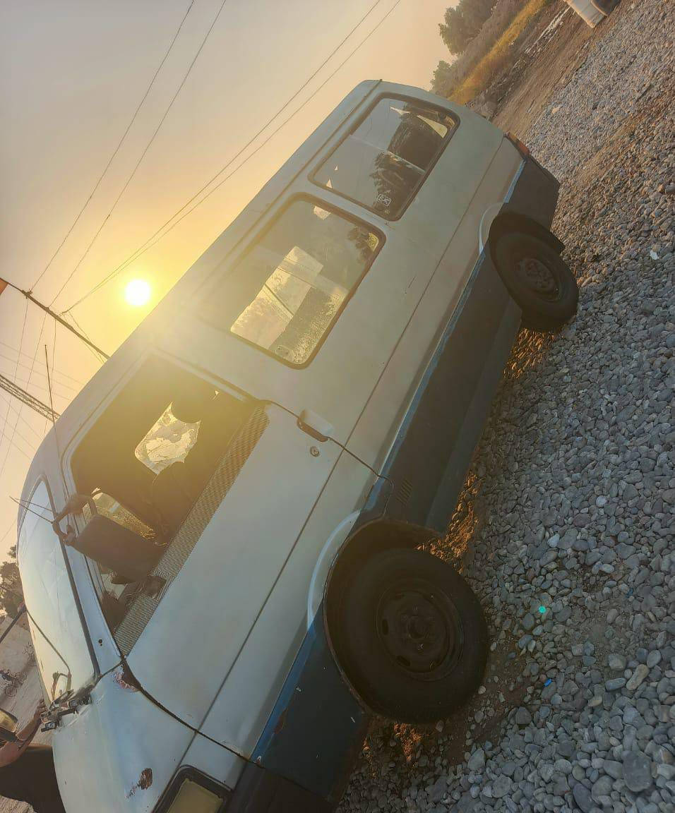 السلام عليكم كيا بستا موديل 93 
للبيع 
سنوية لغاية ٢٠٢٨ 
تخم تاير جديد بيها مشدود قبل كم يوم
حداديه نص ونص
كهربائيات كلها شغاله 
مكينتها بيها تبخير بس بدون تنقيص
كيرها بالجيس حاوية
عضمتها زينة 
عوزها بريش الابريك دوستين
شواصيها حلوات 
اخوان هاي كل تفاصيلها الي تعجبه يخابرني او يراسلني وياخذ عيوني.
ومكانها كربلاء 
وتريد تحويل او تريد وكالة هم حاضر 
وسعرها مناسب
***********
