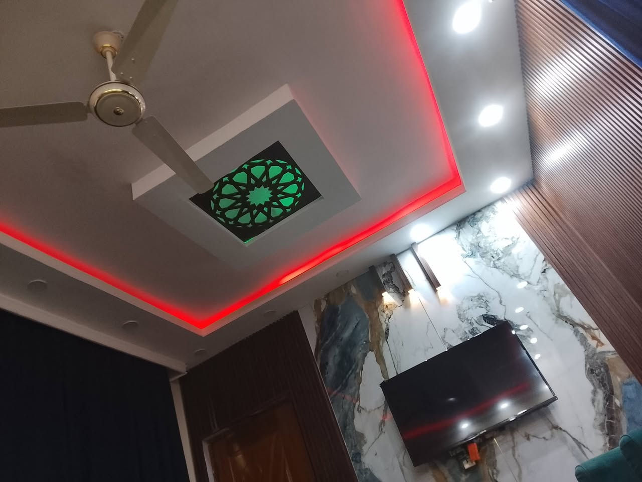 من رخصه مدير الجروب شغلنا ديكورات وصبغ ***********
