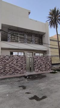 دار للايجار • شارع سليم • طابقين ١١٠م