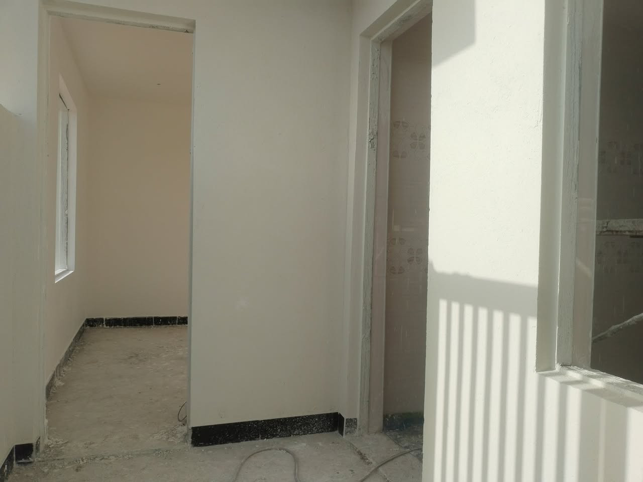 #يالله (اللهم صل على محمد وآل محمد)

#بيت زراعي 110 متر للبيع ☺️

#البناء طابوك صب كونكريت شغل درجه أولى

#يحتوي على غرفه وصاله ومطبخ وإستقبال وصحيات خارجيه وداخليه وطارمه 👍

#البيت كامل تستلمه مفتاح خلال 10 أيام🔑

#خدمات كامله ماي ومجاري وكهرباء وانترنت ضوئي بالباب وشارعه 10 أمتار تقريباََ

#العنوان ناحية أور (السديناويه) حي الحسين قرب مجمع حسن يبعد عن التبليط 100 متر فقط

#السعر 55 وبيه مجال قليل

للإستفسار الإتصال على الرقم ***********
