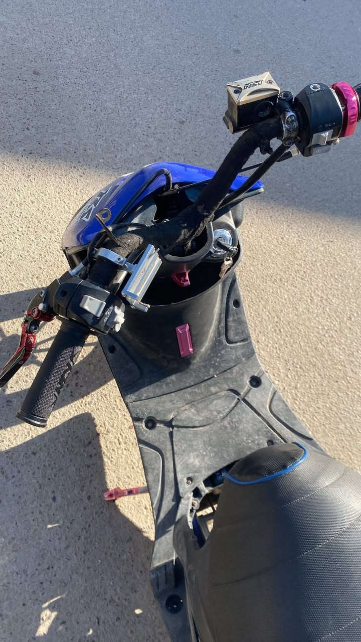 عدله للبيع دراجه تعمير بيها هواي غراض شلعه ومعدل دراجه تخبل ناعمه نكره سلف بكل وقت تزويدها موضح بلفديو وصور سعر ٥٥٠ وبيها مجال قليل مكاني بياع حي الشهداء ***********
