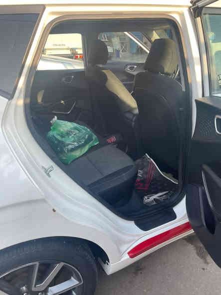 سلام عليكم كيا صول موديل 2020 سياره ماشيه 145 الف محرك 2000 دوش 
سياره بيه 5 قطع صبغ تحكم ستيرن ستيرن جتي لاين تحكمات مري شاشه جبيره كشنات عاديه سويج السياره 
رقم تليفون *********** 
سعره 120 او بيه مجال سياره جديده 
حادث جاملغ او بنيد
