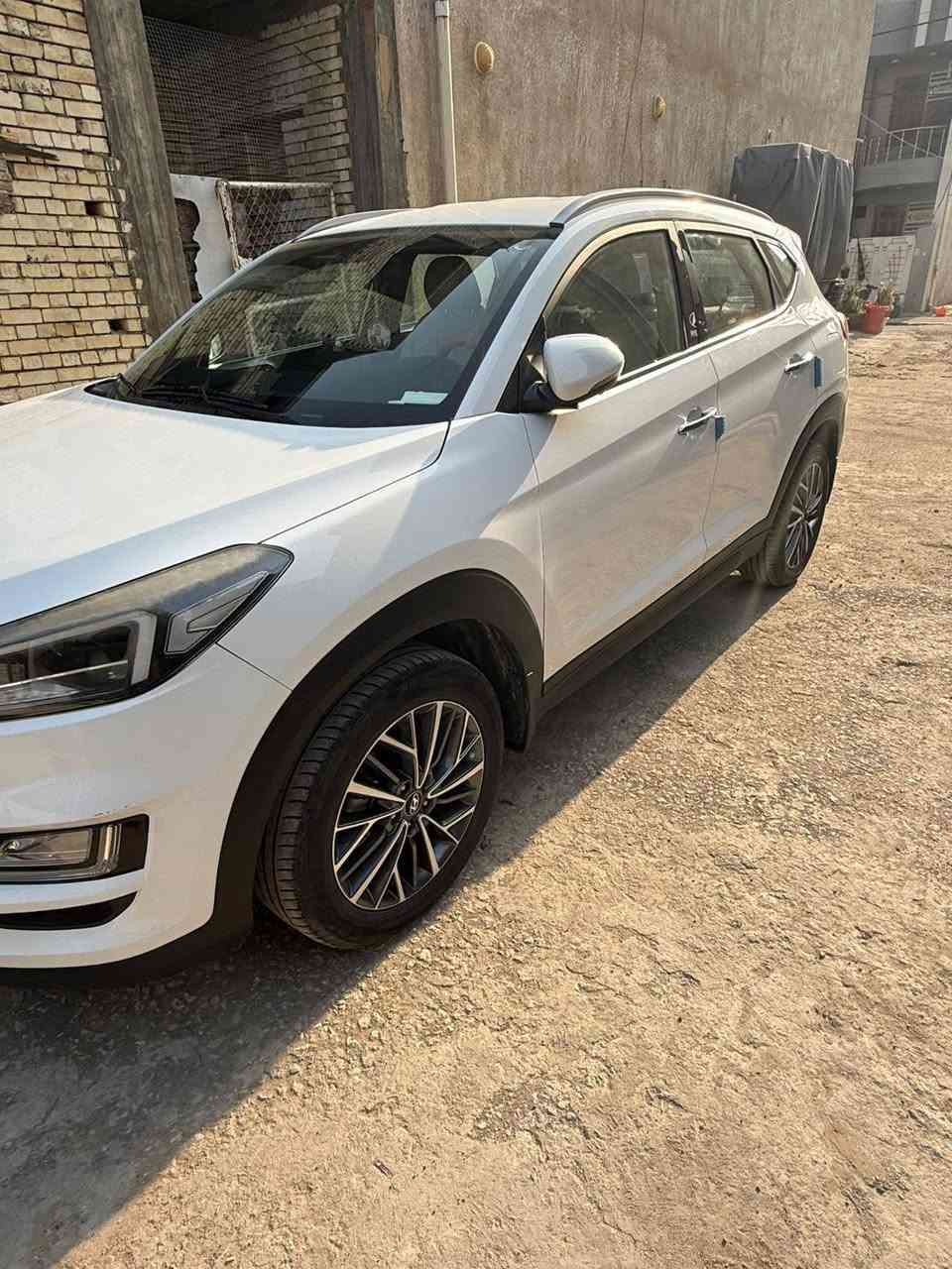 يا الله
سياره توكسان خليجي للبيع
موديل ٢٠٢٠

فوووول مواصفات ١/١ عدا البانوراما

السياره رقم بغداد الدولي 
ماشية ١٠٢ الف كم
السيارة ب اسمي 
تحويل ثاني يوم
مواصفاته 
بصمة ابواب
خمس عدسات
٣ انضمة قيادة
٢ كرسي كهرباء
شاشه كبيره اندرويد البلادية 
٢ لدات امامية 
ثلاجه بلجكمجه
محرك ٢٠٠٠ دوش
اي بي اس
الدشبول والغرفه الداخلية كله صاج
حساس امامي
حساس خلفي
كاميرا خلفية 
مري شفط ويا القفل
عدسات بلمري الجانبيه
سايد بريك بلرجل 
نضام ترحيب
مخرج Aux 
مخرج usb
لد امامي 
اشاير بلمري
يدات نيكل 
قطعتين تبريد 
السعر ٢٠٥
 
مكان السيارة كربلاء
الإتصال ***********
