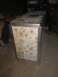 خزانة • للبيع