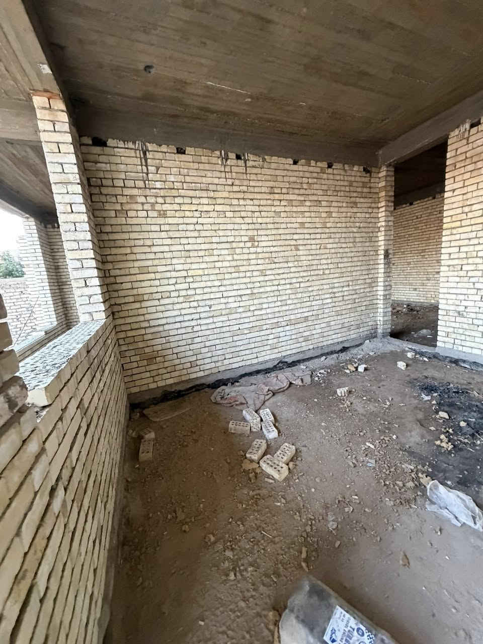 🏠/ هيكل للبيع المساحة ٢٠٠ م ركن طابو صرف 

                 الواجهة ١٠ م / النزال ٢٠ م 

🧱/ بناء حديث قيد الانشاء 

الطابق الاول / مطبخ . استقبال . هول . غرفتين نوم سويت . مجمع صحيات 

الطابق الثاني / ٤ غرف نوم سويتات . هول . مجمع صحيات

🌏الموقع / حلة . حي الامام سنتر على شارع الكابينات  قريب جداً من شارع ٨٠ 

للاستفسار عن السعر مراسلة الصفحة او زيارة مكتب 

#بشار_للعقار_والمقاولات شارع ٦٠ بداية شارع الحسينية 

***********           ***********
