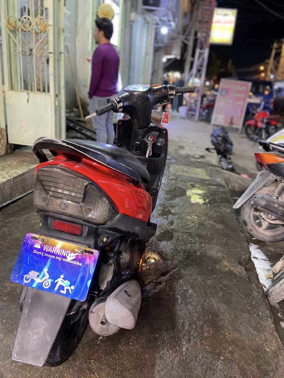 سلام عليكم دراجه مكس عدله حلوه ومرتبه دراجه خير من الله بصمه بكل وكت دراجه بس كفرها ميدل تيرانا دراجه كلها بلاديه شلعه ومعدل خير من الله السعر 700وبيها مجال مكان بغداد رقم ***********
