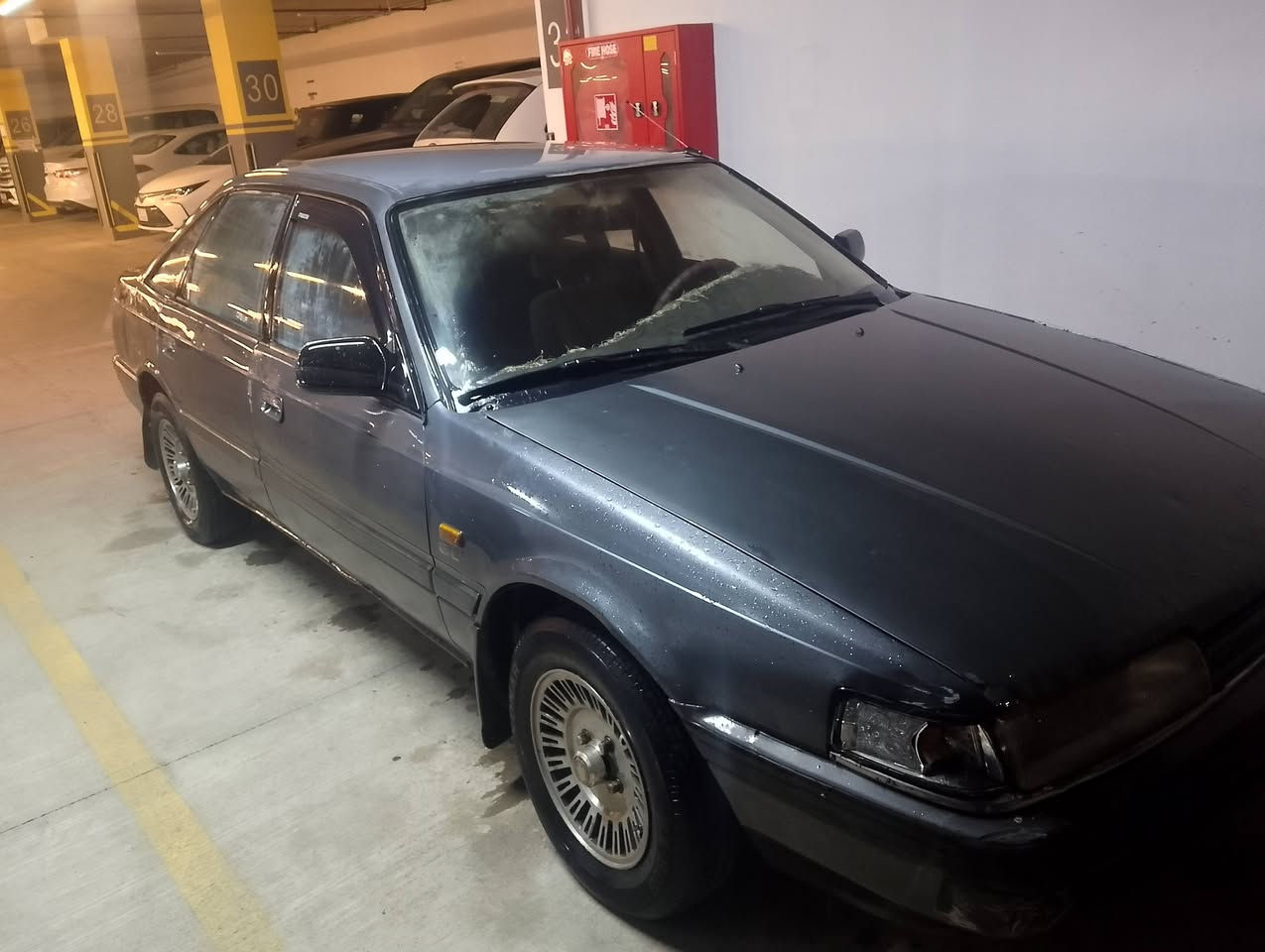 سلام عليكم
مازدا 626 1991 ڕەنگی نەوتی ئاڕم پلاستیک سلێمانی 12وکابلێتەر مەسرەفی باشم تیاکردووە 18 وەرەقە 
***********
