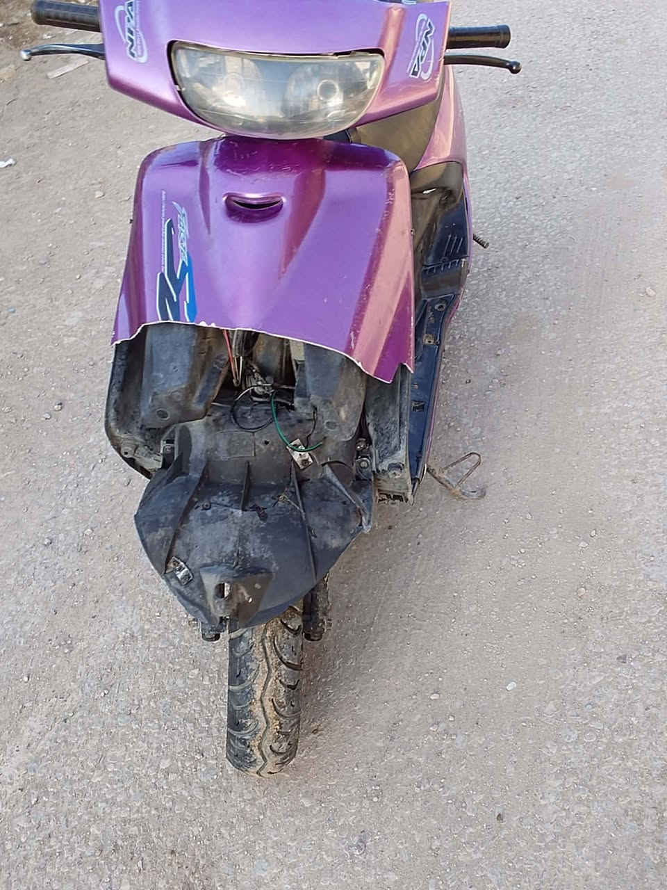 سلام عليكم فراشه للبيع المكينه ناعمه كهربائيات كلها شغاله سلف شغال عوزها بس دبلات اماميه السعر225المكان الديوانية قضاء المهناويه للاستفسار ***********
