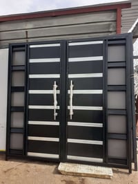 باب خارجي السعر ٢٢٥ بغداد الحسينيه الهاتف٠٧٧١٦٠١٧٠٣٨