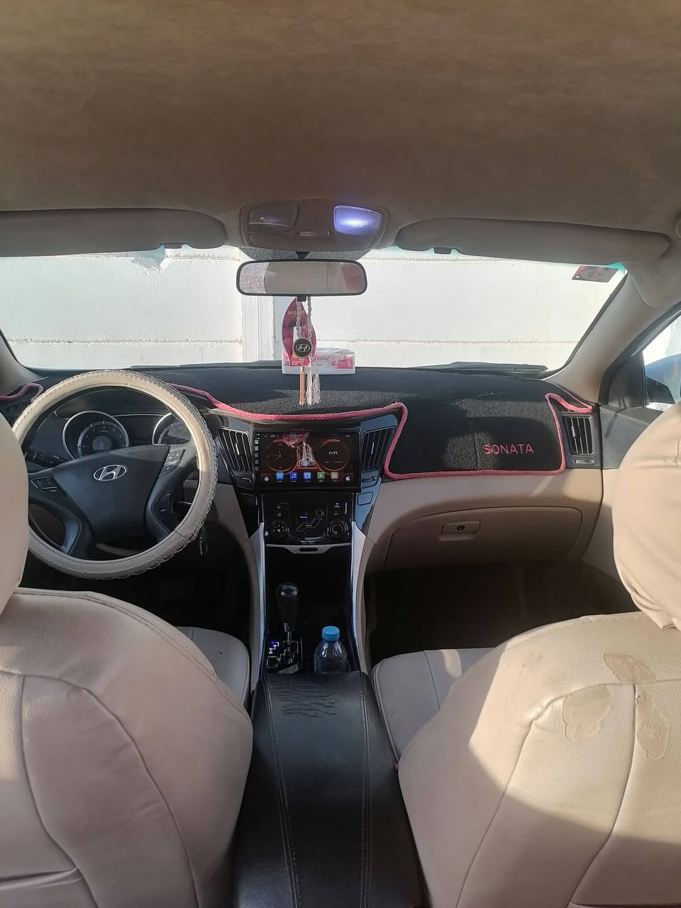 للبيع سوناتا 11 مكينة 2000 گير مكينة حداديه مكفولات بيها 3 قطع بدون دواخل العنوان دوانيه السعر 110 وبيها مجال الاتصال ***********
