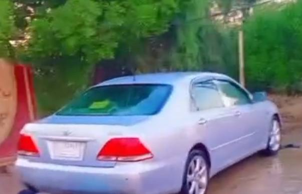 شاهينه البيع مفحوصه وهزه كمله بقيه على دفعت كمرك وعيه محتاج مديل ٢٠٠٤ اربع دكم فول بطن  بيه طخه يم قبق بنزين فقط باقي كفاله سعر ٧٥ وبيه مجال متوازي عليه فلوس  اني متكلف على نشره اي ستفسار ‎*********** رقم رعيه
