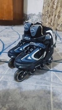 احذيه باله نضاف كلش الزغار يلبسن 3ال5سنوات والجبير 40لل43 كلهن ب 60 رق...