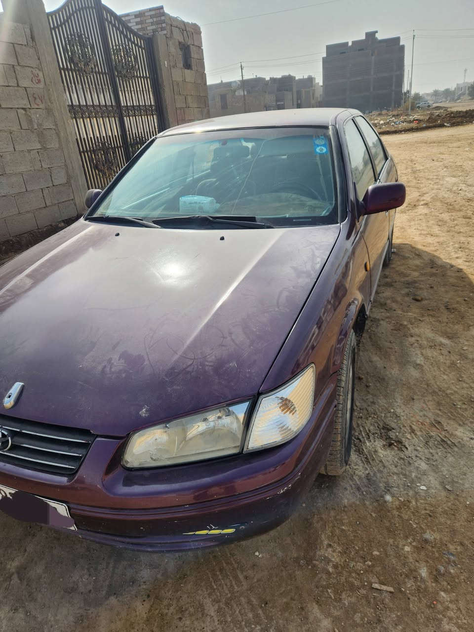 السلام عليكم..كامري ٢٠٠٠ خليجيه رقم بغداد السياره باسم ولد صاحبي من الحبانيه رقم دولي اربعه سلندر محرك ٢٢٠٠ تبريد ثلج حداديه جديدة السياره مصبوغه عام للجماليه سبب جراد مكفوله من الضربه مكاني بالرمادي خلف كليه التربيه بنات.
***********
***********
