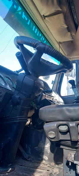 سلام عليكم عكرب للبيع موديل ٩٤ مكينه ٤٤ مجموعه جيئف كير فافون رقم بصرة دولي كفاله عامه  السعر ٥ شدات وربع وبيه مجال ***********] ***********
