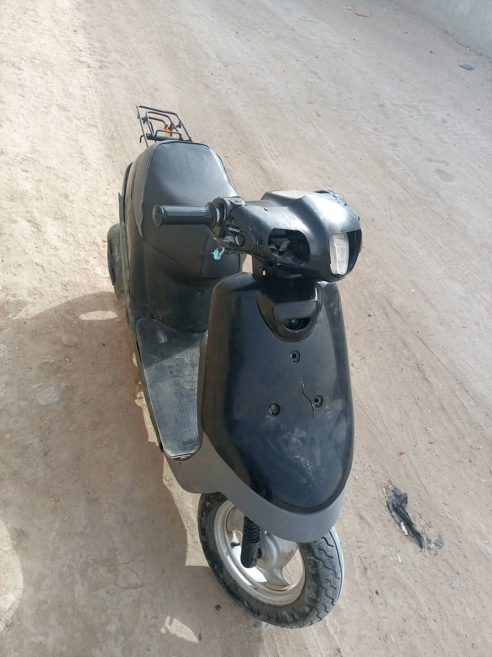 السلام عليكم دراجه للبيع طافيه دراجه ابيعه كوم حديد ما تشتغل العنوان حي العباس عمود 52 السعر 150 وبيه مجال الرقم ***********
