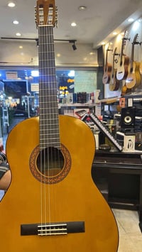 للبيع  كيتار C40 ياماهة جديد مامستخدم نضيف كلش بل اضافة ويا جنطة +( اك...