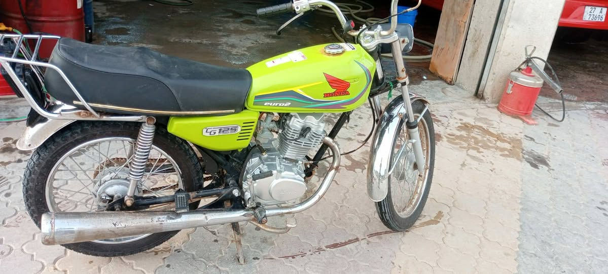 دراجه نامه شلامجة اصلي مديل 2021
مكينه جديده اصلي شلامجه صارله شهر تبديله مادهن وحده 
دراجة اوراق كامله تانكي وصفاحيات جدد مكاني الناصرية مركز 
السعر 900
للاستفسار الاتصال ع الرقم ***********
