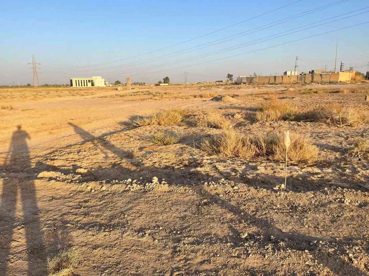 متوفر قطع اراضي 200م شارع 10م صالحه للبناء خدمات كلها واصله وقرييه على الشارع العام القطع كلها لزمه ضمان مكاتبه بصمه وتوقيع عنوانها زنكوره قرب مدرسة الخوارزمي الأهليه للاستفسار ***********
