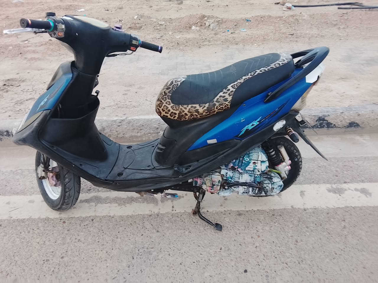 دراجه ماكس عدله مامفتوحه مزوده فول خير من الله تزويد رياضيه صوت مرعب والكزوز بي كاتب تكدر تعوفه صوته عالي وتكدر تشد الكاتم يروح الصوت مكينه مامفتوحه  شرط دراجه تخبل رادله بس ترتيبات بسيطه  كلش سعر 550 مكاني بالموفقيه رقمي 
***********
