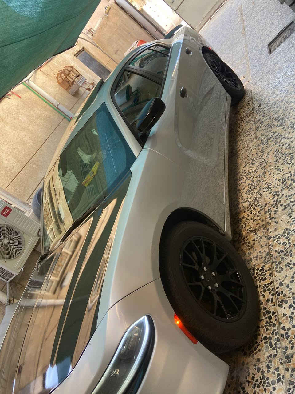 السلام عليكم للبيع جارجر 22 اصل وارد كندي السياره جديده جدا جدا جدا ظررها فقط البنيد مكينه كير حداديه تبريد طخم تاير كله بالظمان والشرط السياره فوووووول مواصفات كلش شنو بالك بيها حتى رادار السياره 6 سلندر تو ويل مكاني البصره دور النفط اي استفسار ***********سيد كرار 
السعر 228 البصرة, العراق
