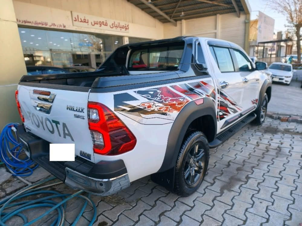 تويوتا هايلوكس موديل Double Cab 4x4 (4.0L V6) 2025
عدد الأميال : 10 الف كم
ضرر: بدون صبغ
سلندر : 6 سلندر
محرک : 4.0
السعر / اتصل بنا
***********

