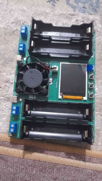 شاحن بطارية ليثيوم • الكترونيات