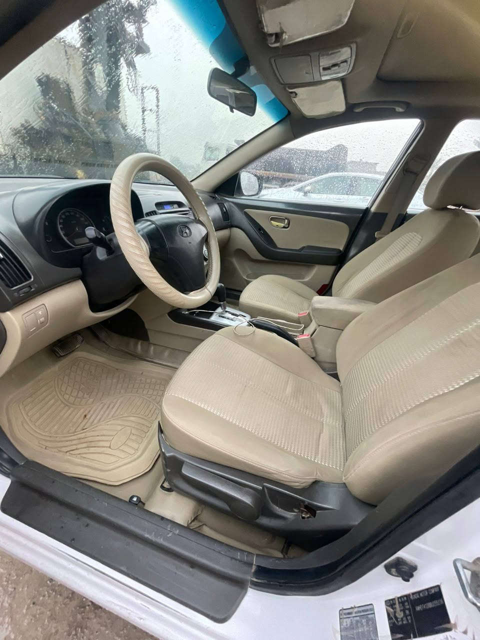 السلام عليكم النتر مقدس موديل 2011خليجي مكينه 2000  مكفوله من الصبق والفتح الون ابيض رقم اربيل مواصفات فول فتحه حداديه خلفي  امامي جديده كهربائية فول شغال تبريد تدفه تخم تاير بيه  مواصفات فتحه تحكم ستيرن شاير بل مري رقم نكليزي تحويل مباشر ماشيه ١٣٣ حقيقي  السعر ١٢٠ وبيه مجال لطيبين علمن اخواته عارظينه ١٣٥ العنوان صلاح الدين الدجيل *********** بيه وتساب ***********
